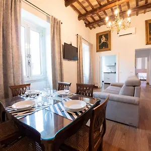 The Best Rent - Beautiful With Terrace Near Colosseo , Roma Italia