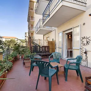Con Ampio Terrazzo , Marina dʼAndora Italia